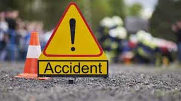 हरदोई ट्रक की चपेट में आकर एक सिपाही की मृत्यु, दूसरा घायल